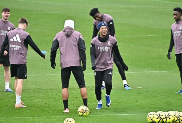 世界杯官方app下载最新版入口-科贝记者：姆巴佩今天参加了皇马的合练，但出战莱万特仍存疑